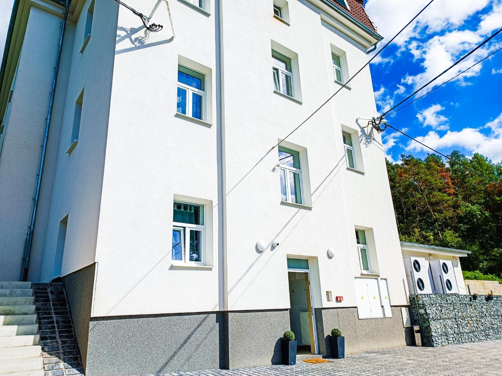 Zabela 69 Apartment *